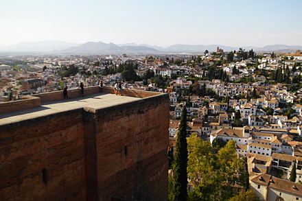 Widok z Alhambry na Granad