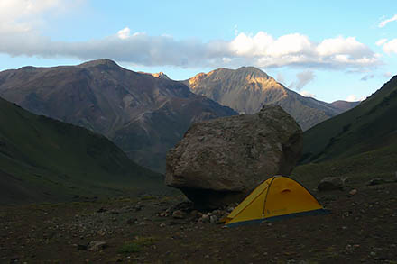Nocleg u stóp Cerro Penitentes