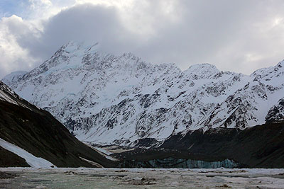 Widok na Mount Cook, niej lodowiec
