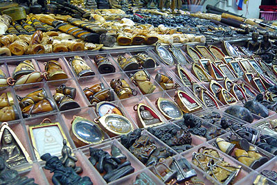 Bangkok - targ amuletów