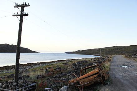 W kierunku Morza Barentsa - wrak samochodu